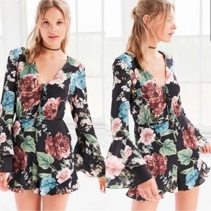 Bardot black floral Amelia long bell sleeve shirt romper size 4 / XS